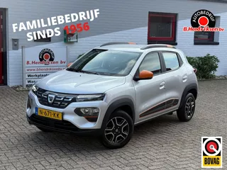 Dacia Spring 27KW Electric 45 Comfort Plus Orange Pack/ SOH 90%/ Snelladen met 30KW/ Lederen bekleding/ Navigatie/ Camera achter/ Origineel NL/ NAP
