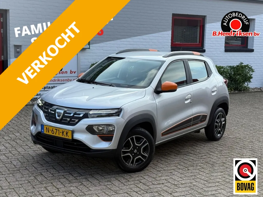 Dacia Spring 27KW Electric 45 Comfort Plus Orange Pack/ SOH 90%/ Snelladen met 30KW/ Lederen bekleding/ Navigatie/ Camera achter/ Origineel NL/ NAP